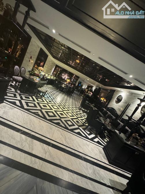 Khách sạn MP Nguyễn Trường Tộ 180m2 x 16 tầng MT 7.5m - 50p - 170 tỷ - Dòng tiền 36 tỷ/năm