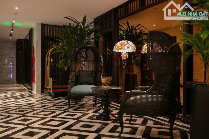 Khách sạn MP Nguyễn Trường Tộ 180m2 x 16 tầng MT 7.5m - 50p - 170 tỷ - Dòng tiền 36 tỷ/năm