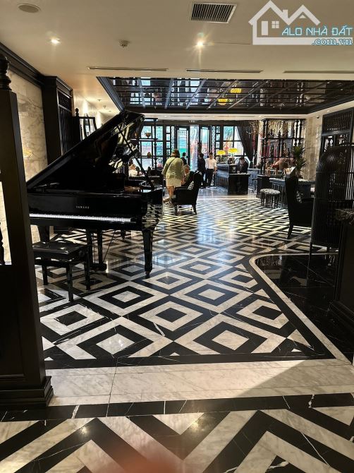 Khách sạn MP Nguyễn Trường Tộ 180m2 x 16 tầng MT 7.5m - 50p - 170 tỷ - Dòng tiền 36 tỷ/năm