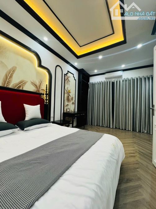 BÁN NHÀ PHÓ ĐỨC CHÍNH BA ĐÌNH 32 M FUL NỘI THẤT MỚI ĐẸP 20 M TA PHỐ VỊ TRÍ SIÊU HIẾM