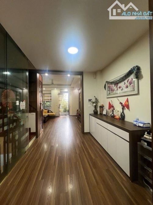 BÁN PHÂN LÔ VÍP - THÁI HÀ - ĐỐNG ĐA - 70 M - 5 TẦNG - MẶT TIỀN 4.5 M - 31 TỶ - Ô TÔ CHẠY