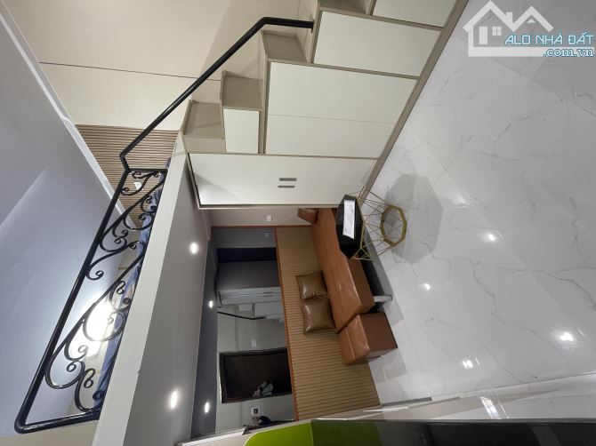 BÁN TẬP THỂ HIẾM BÁN TẦNG 1 – MẶT PHỐ VỌNG ĐỨC, HOÀN KIẾM. 38,5M² – 1PN. 2,68 TỶ