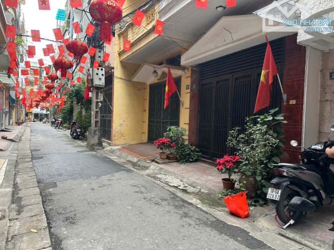 Phân Lô TT Hai Bà Trưng_Phố8/3_oto Chạy Vòng Quanh_DT 48m_3Tầng_MT4m_Giá 16 Tỷ ( TL )