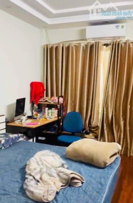 BÁN NHÀ ĐỘI CẤN MẶT NGÕ KINH DOANH VỊ TRÍ HIẾM 41 M 5 TẦNG 6 NGỦ FUL NỘI THẤT HÀNG HIẾM