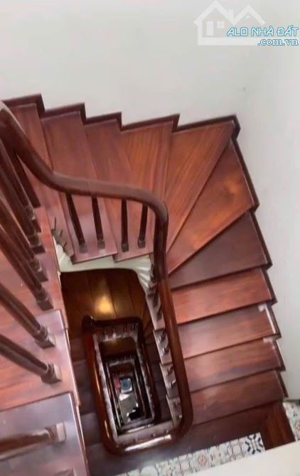 BÁN NHÀ ĐỘI CẤN MẶT NGÕ KINH DOANH VỊ TRÍ HIẾM 41 M 5 TẦNG 6 NGỦ FUL NỘI THẤT HÀNG HIẾM