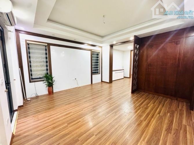 BÁN PHÂN LÔ VÍP - THÁI HÀ - ĐỐNG ĐA - 70 M - 5 TẦNG - MẶT TIỀN 4.5 M - 31 TỶ - Ô TÔ CHẠY