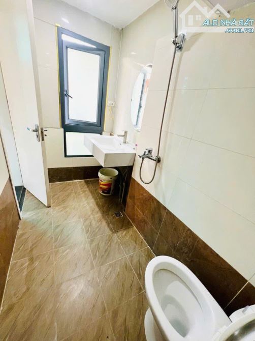 Bán tập thể 2PN, 1WC tại Vĩnh Hồ, 3,79 tỷ, 70m2 hàng hiếm tại giá cực chất