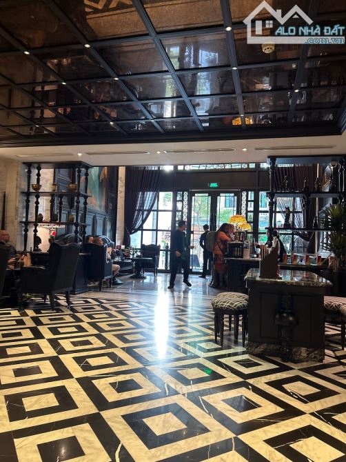 Khách sạn MP Nguyễn Trường Tộ 180m2 x 16 tầng MT 7.5m - 50p - 170 tỷ - Dòng tiền 36 tỷ/năm