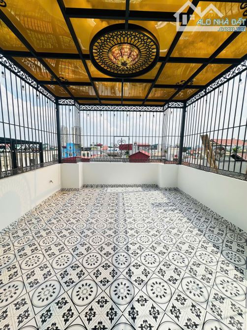 Siêu phẩm mới koong, thang máy nhập, oto đỗ cửa - vào nhà, kinh doanh tốt, ngõ thông rộng