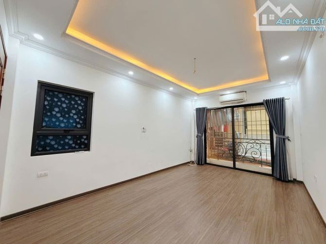 8.45 TỶ – 30/33M2 – 5 TẦNG –VÕ THI SÁU– TRẦN KHÁT CHÂN – LÒ ĐÚC