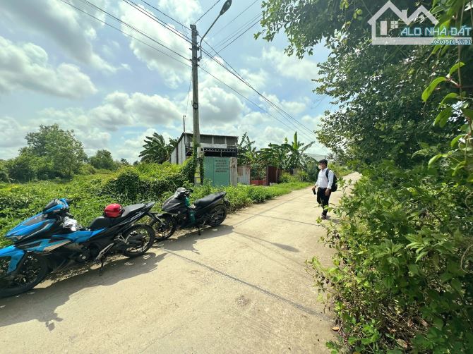 Bán đất mặt tiền kinh doanh khu dân cư đường kênh gần bệnh viện Đa Khoa Sóc Trăng