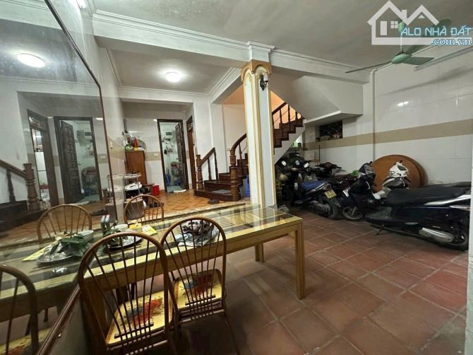 Oto 7 chỗ vào nhà, khu phân lô Tô Vĩnh Diện, lô góc sổ đẹp 60m2 x mtiền 5.9m. Giá 21 tỷ