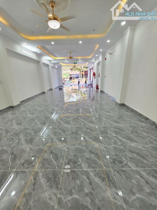 20Tỷ__6x20m🔥👉TÒA NHÀ 6 TẦNG HOÀN CÔNG__CÓ THANG MÁY__Mặt Tiền Lê Hồng Phong 18m - 10