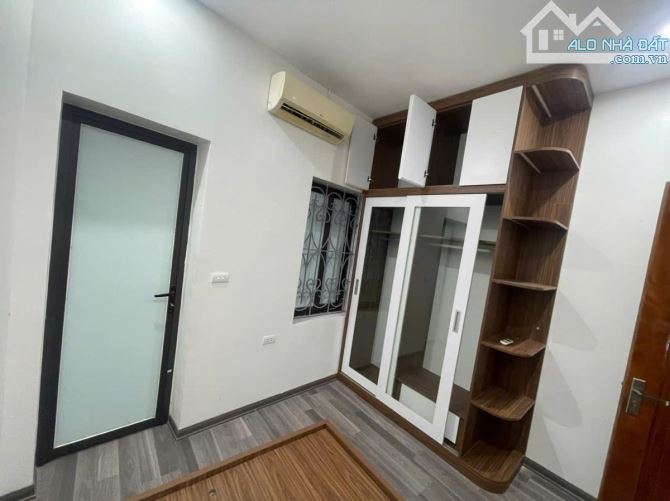 BẠCH MAI - 30M RA PHỐ - DẪN XÂY 5 TẦNG 3 NGỦ - TẶNG FULL NỘI THẤT.