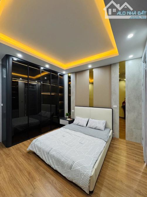 Bán nhà phố Mai Động, quận Hoàng Mai, gần Đền Lừ, nhà đẹp, 30m2, 5 tầng, 3 ngủ, 6,8 tỷ