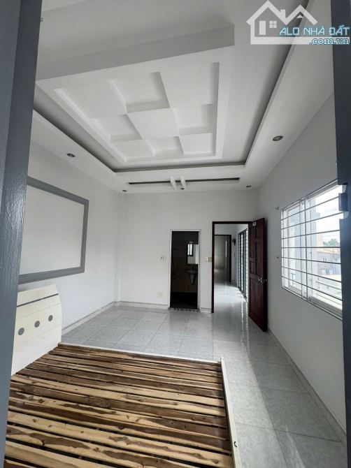 Bán CHDV 4 tầng, Huỳnh Tấn Phát. 105m2, ngang 5.5m, dòng tiền sẵn, hxh. Chỉ 8.x tỷ - 2