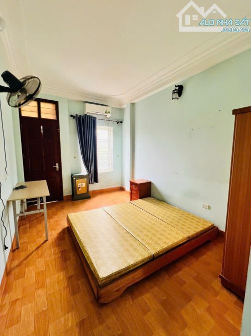 Cho thuê nhà ngõ ôtô phố Kim Giang Thanh Xuân 36m x 5 tầng, giá 11tr/tháng - 2