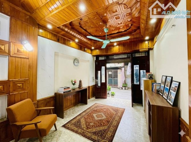 13 TỶ | 44M² | GARA Ô TÔ | 5 TẦNG –7 NGỦ | NGÕ THÔNG KD | TÂN MAI | ĐỀN LỪ