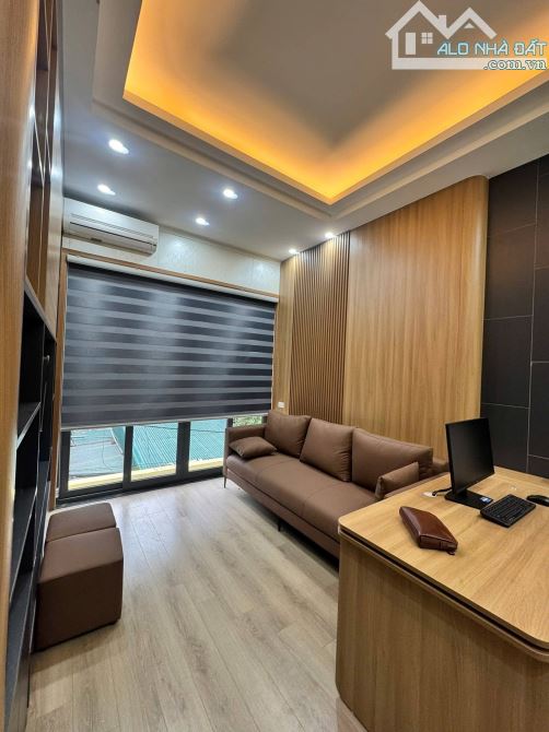 Cực hiếm Mặt ngõ Nguyễn Công Hoan 39m MT5.2m vỉa hè ô tô Kinh doanh vô địch