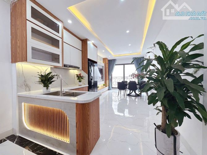 13.5 TỶ – 41M2 – THANG MÁY – VF3 LÙI CỬA – KIM NGƯU – LÒ ĐÚC – HBT