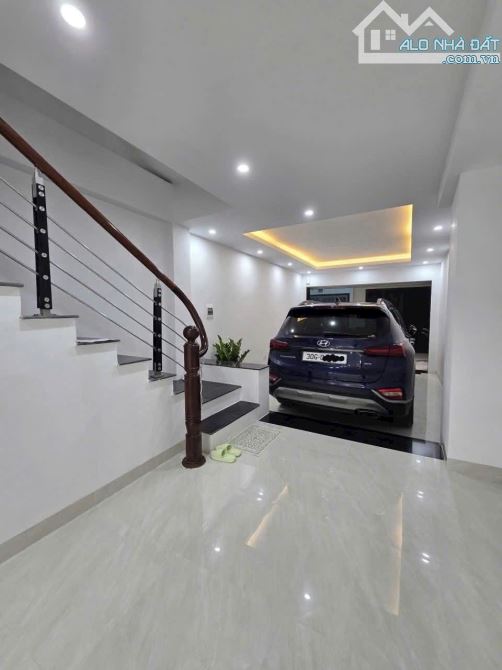 Khu phân lô ngõ 164 Lê Trọng Tấn, gara 7 chỗ, ngõ ngắn gần phố 55m2 đẹp. Giá 17.8 tỷ