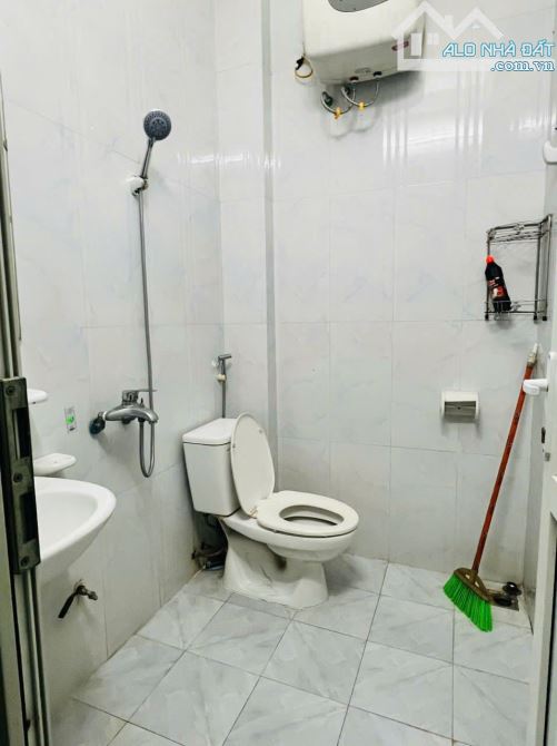 Cho thuê nhà ngõ ôtô phố Kim Giang Thanh Xuân 36m x 5 tầng, giá 11tr/tháng - 5