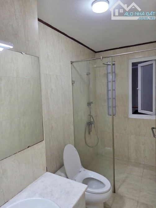 Khu phân lô ngõ 164 Lê Trọng Tấn, gara 7 chỗ, ngõ ngắn gần phố 55m2 đẹp. Giá 17.8 tỷ