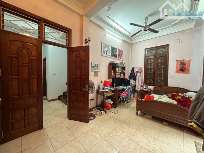 Oto 7 chỗ vào nhà, khu phân lô Tô Vĩnh Diện, lô góc sổ đẹp 60m2 x mtiền 5.9m. Giá 21 tỷ