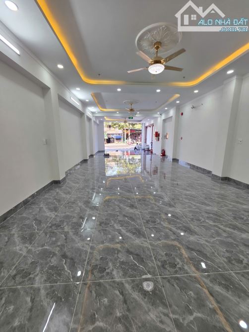 20Tỷ__6x20m🔥👉TÒA NHÀ 6 TẦNG HOÀN CÔNG__CÓ THANG MÁY__Mặt Tiền Lê Hồng Phong 18m - 8