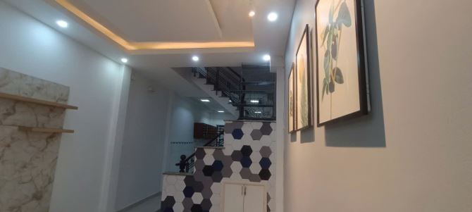CHO THUÊ NHÀ MỚI NGUYÊN CĂN – GẦN LANDMARK 81 HẺM XE TẢI 4PN4WC ĐẦY ĐỦ NỘI THẤT