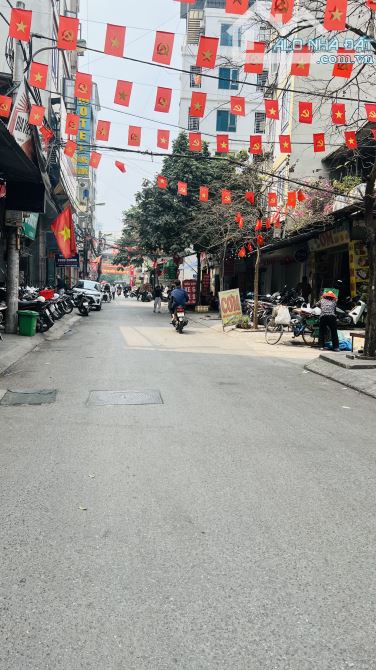 BÁN NHÀ XUÂN ĐỈNH   125M2 4 TẦNG LÔ GÓC Ô TÔ TRÁNH VÀO NHÀ   KINH DOANH SẦM UẤT   GIÁ 27 T