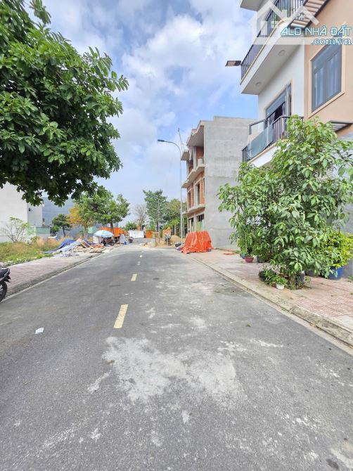 2,95Tỷ TL🔥Bán đất 71,2m2 KDC Lê Phong An Phú 1, p.An Phú, Tp.Thuận An - 1
