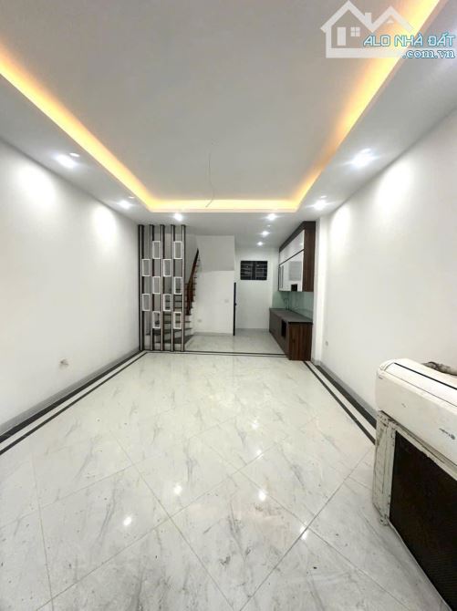 NHÀ CHÚC SƠN, Ô TÔ VÀO CỬA. 200M RA QUỐC LỘ 6. LÔ GÓC. DT 32M2, 4 TẦNG. GIÁ 3,85 TỶ - 1