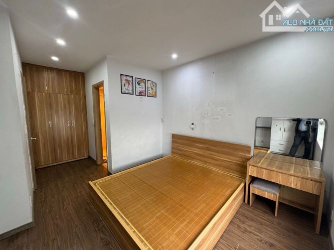 Chung cư 87 Lĩnh Nam. 76m2. 2 ngủ. Gần Timescity, Hai bà trưng. Giá 6 tỷ 950