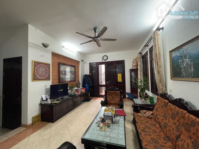 DUY NHẤT 1 CĂN CHỈ 330TR/M2 - KĐT ĐỊNH CÔNG - Ở ĐẲNG CẤP - KHU QUAN CHỨC - KD - ÔTÔ TRÁNH