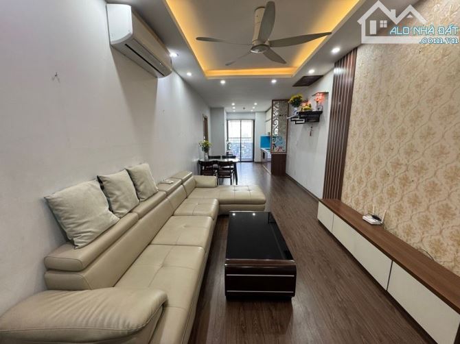 Chung cư 87 Lĩnh Nam. 76m2. 2 ngủ. Gần Timescity, Hai bà trưng. Giá 6 tỷ 950