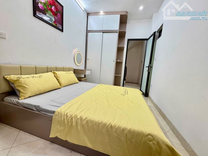 Siêu Phẩm - Bạch Mai , Gần Ngã Tư Phố Huế - 4 Tầng - Nhỉnh 5 Tỷ