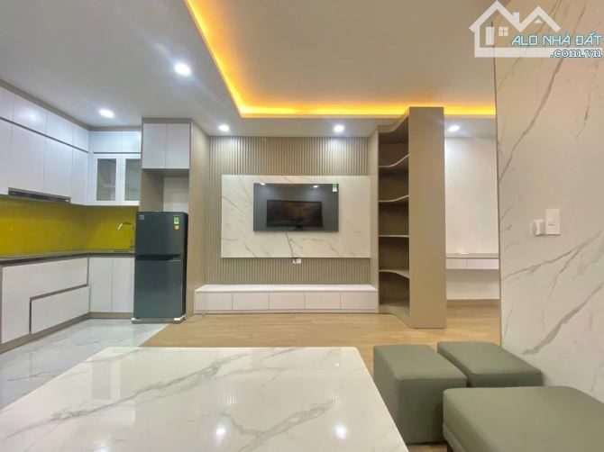 Bán CCMN VIP Hoàng Cầu,Đống Đa - 85m2x8T - vị trí đẹp - dòng tiền cao - 20 tỷ