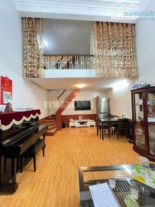 BÁN NHÀ MẶT PHỐ NGUYỄN TRÃI , THANH XUÂN 61M2- 4 TẦNG - 13 TỶ 500