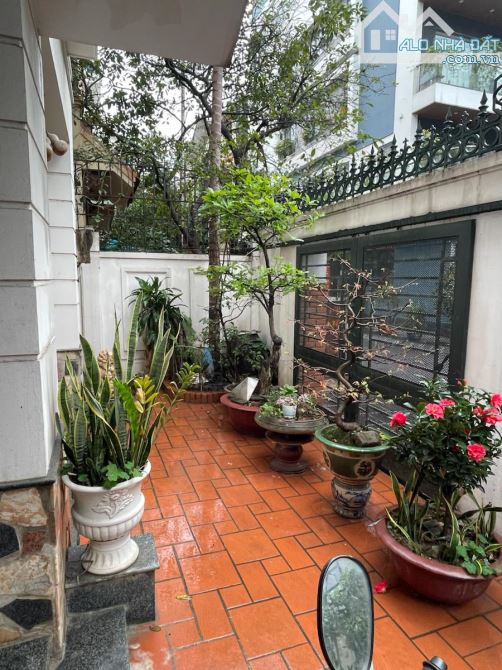 DUY NHẤT 1 CĂN CHỈ 330TR/M2 - KĐT ĐỊNH CÔNG - Ở ĐẲNG CẤP - KHU QUAN CHỨC - KD - ÔTÔ TRÁNH