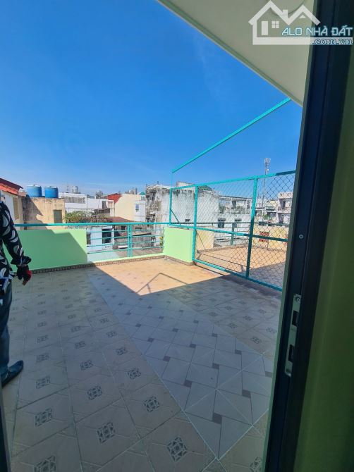 Nhà HXH Ông Ích Khiêm, Trệt 2 Lầu ST, 4PN 3WC, 4x15m, 15TR - 5