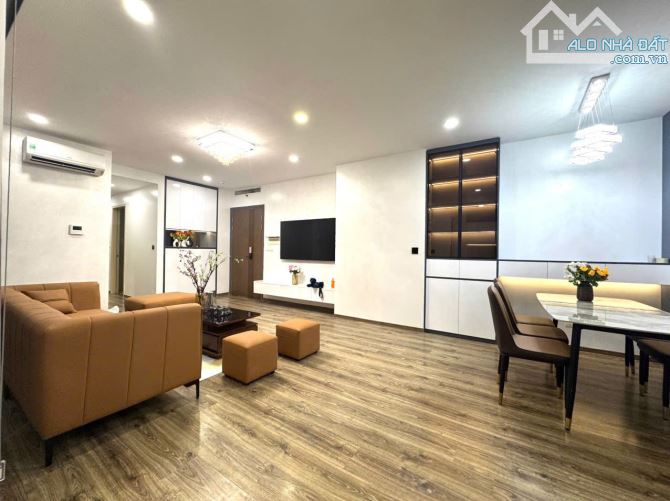 Cho thuê chung cư Ecolife Capitol Tố Hữu, 3 ngủ 102m2 full đồ có slot oto 17 triệu