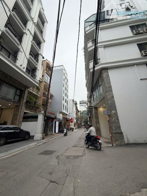 Bán nhà mặt phố Kim Mã Thượng, DT 150m2 x 7 tầng, giá 75 tỷ.