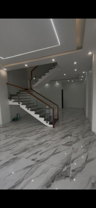 Bán nhà 3 tầng ngõ Bùi Thị Xuân, TP Hạ Long - 1