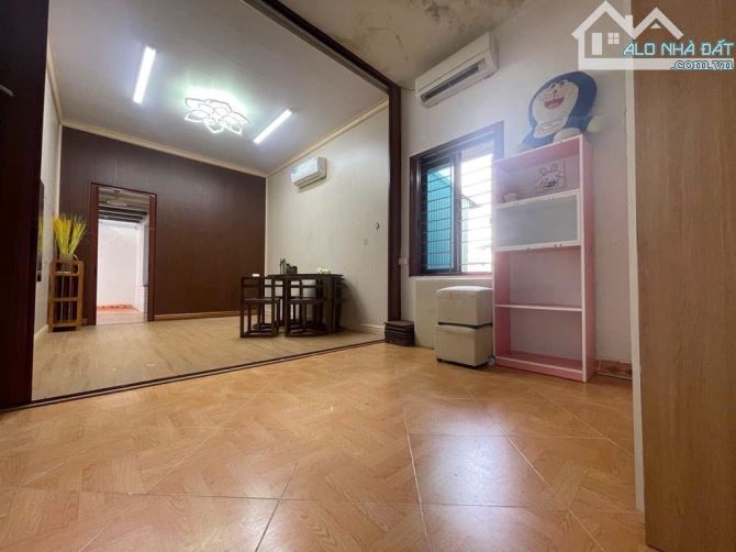 CĂN HỘ TẦNG 2, 2 BAN CÔNG THOÁNG, SÁNG - 3 NGỦ 2WC - CHỈ VIỆC XÁCH VA LY VÀO Ở. - 1