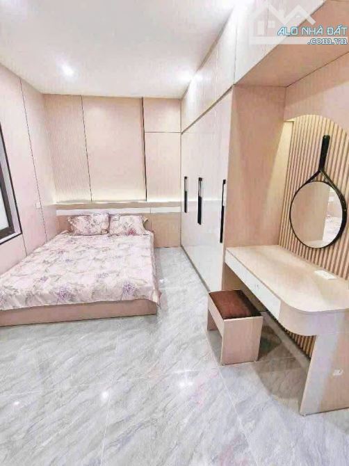 Giá siêu hời!tập thể Hoàng Ngọc Phách, Đống Đa, tầng 1 chỉ 6,38 tỷ, 110m2, 3PN, 2WC