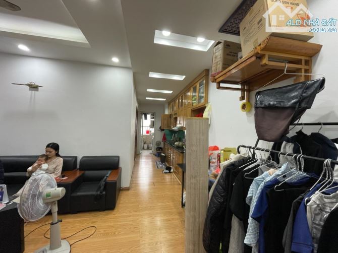 CẦN BÁN CHUNG CƯ KIM VĂN KIM LŨ 74M2 NHỈNH 5 TỶ