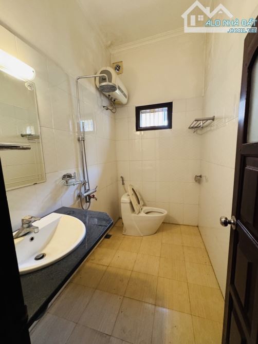 BÁN NHÀ LẠC LONG QUÂN TÂY HỒ DT 71 M GIÁ CHỈ 16.8 TỶ LÔ GÓC OTO VÀO NHÀ KINH DOANH ĐỈNH