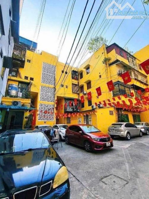 Giá siêu hời!tập thể Hoàng Ngọc Phách, Đống Đa, tầng 1 chỉ 6,38 tỷ, 110m2, 3PN, 2WC