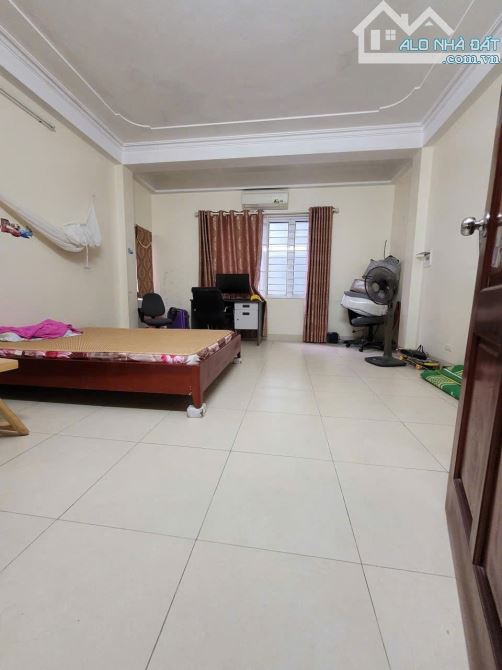 NHÀ HÀO NAM 38M2*4T,NGÕ NÔNG,NHÀ XÂY CỰC CHẮC CHẮN, 2 PHÚT RA GA CÁT LINH, GẦN HỒ HOÀNG CẦ